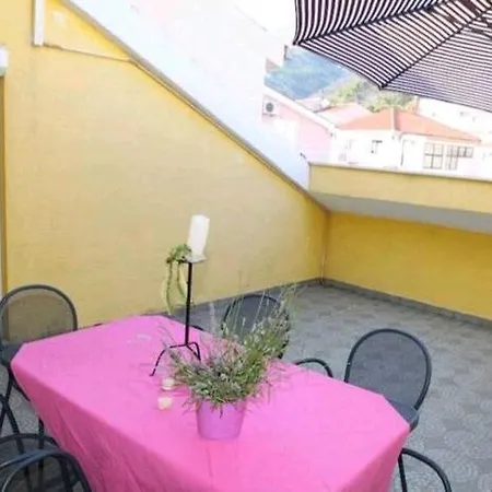 Apartman Ana Sofia アパート