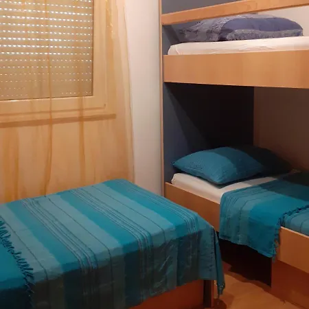 アパート Apartman Ana Sofia